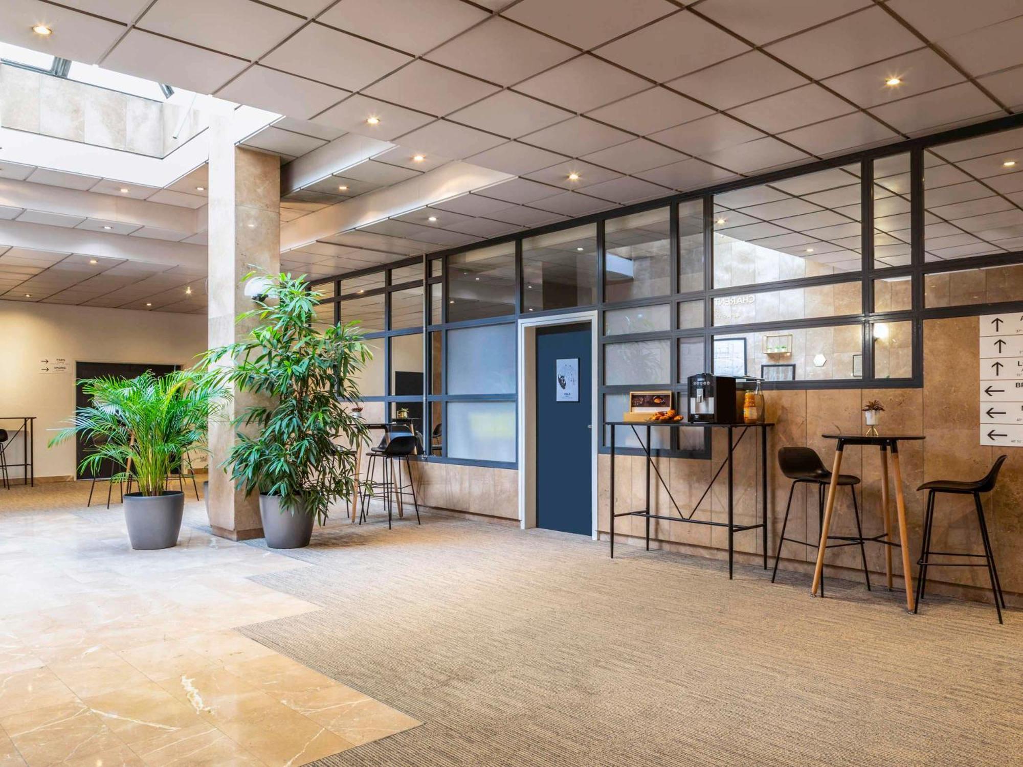 Ibis Paris Porte De Bercy Charenton-le-Pont Exteriör bild